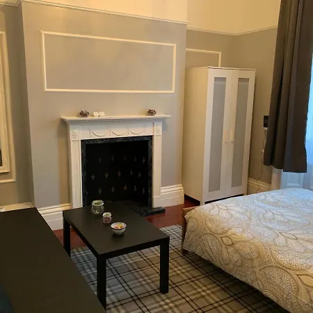 Modern Rooms In Central London-3